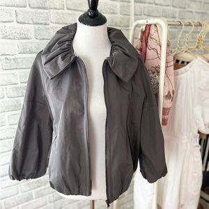 Ann Taylor gray zip up jacket with ruffle collar size medium